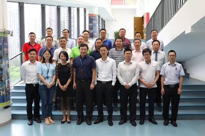 "深圳市机器人青年专家委员会(以下简称“青专委”)第一届委员会第三次全体会议"于2017年8月3日在中科院先进院顺利召开。深圳市机器人协会秘书长毕亚雷出席并致辞,会议由青专委秘书长杜政志主持,会议讨论了如何落实青专委年度工作的执行,如何推动3C产业智能工厂改造助推活动。 "深圳市机器人青年专家委员会(以下简称“青专委”)第一届委员会第三次全体会议"于2017年8月3日在中科院先进院顺利召开。深圳市机器人协会秘书长毕亚雷出席并致辞,会议由青专委秘书长杜政志主持,会议讨论了如何落实青专委年度工作的执行,如何推动3C产业智能工厂改造助推活动。